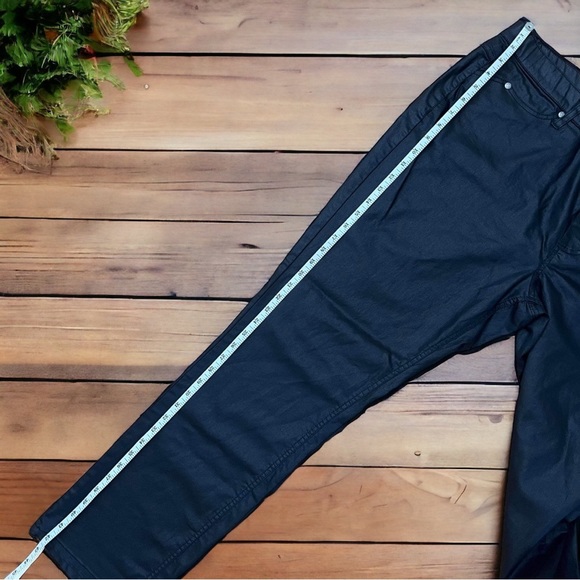 SUKO JEANS Black faux leather like pull-on pants - Picture 7 of 10